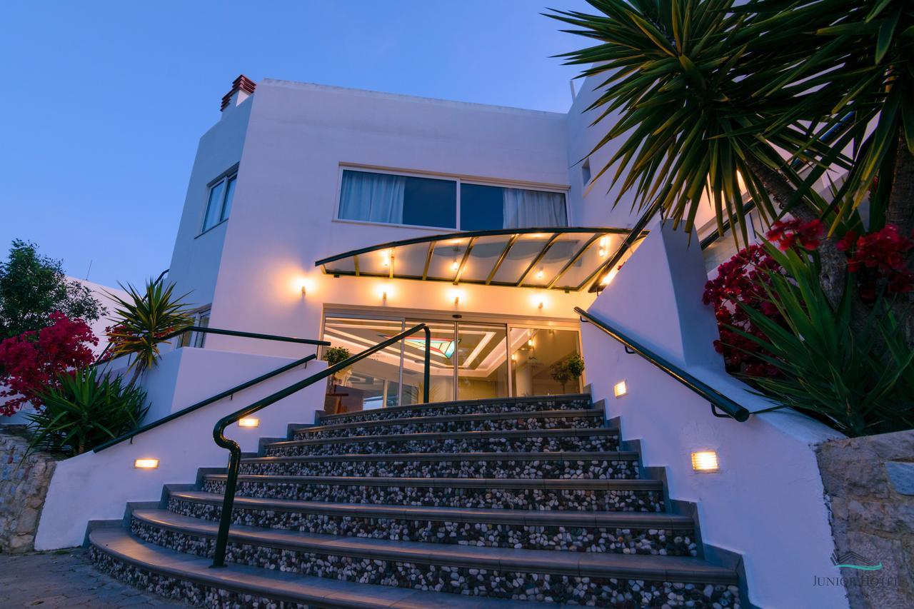 Junior Hotel Iria Exterior photo